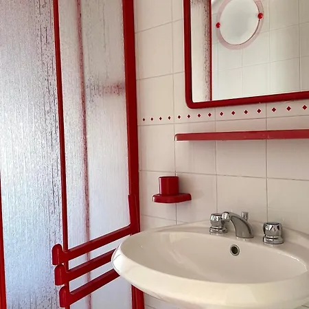 S256 - Sirolo, Comodo Trilocale In Centro Appartement