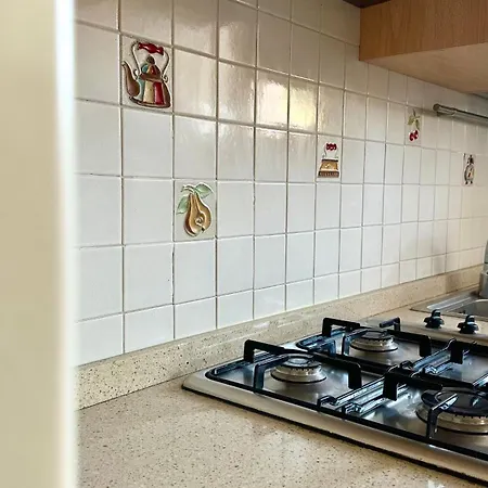 S256 - Sirolo, Comodo Trilocale In Centro Appartement *