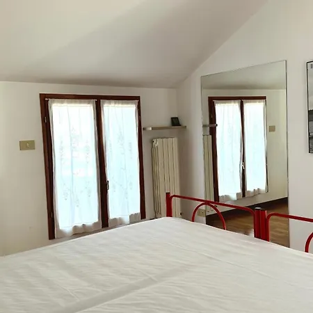 S256 - Sirolo, Comodo Trilocale In Centro * 锡罗洛